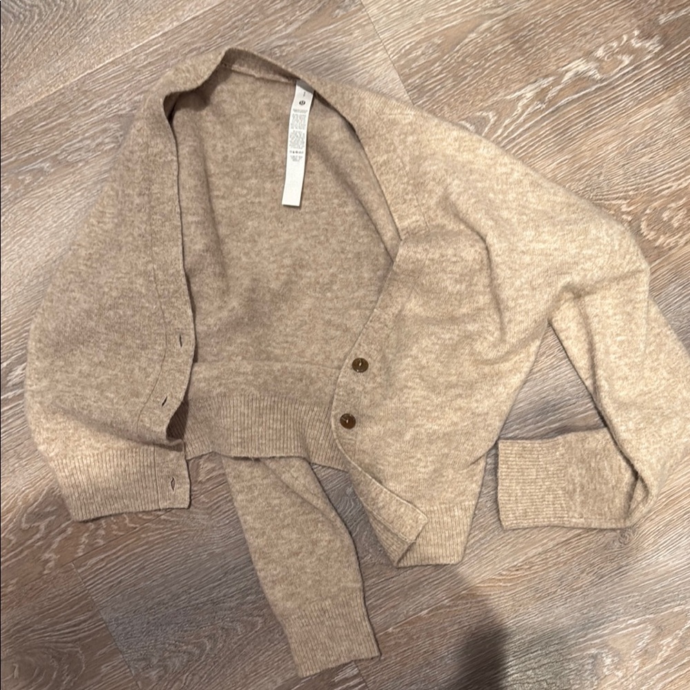 Lululemon women’s alpaca wool-blend cardigan sweater size S (heathered crepe)